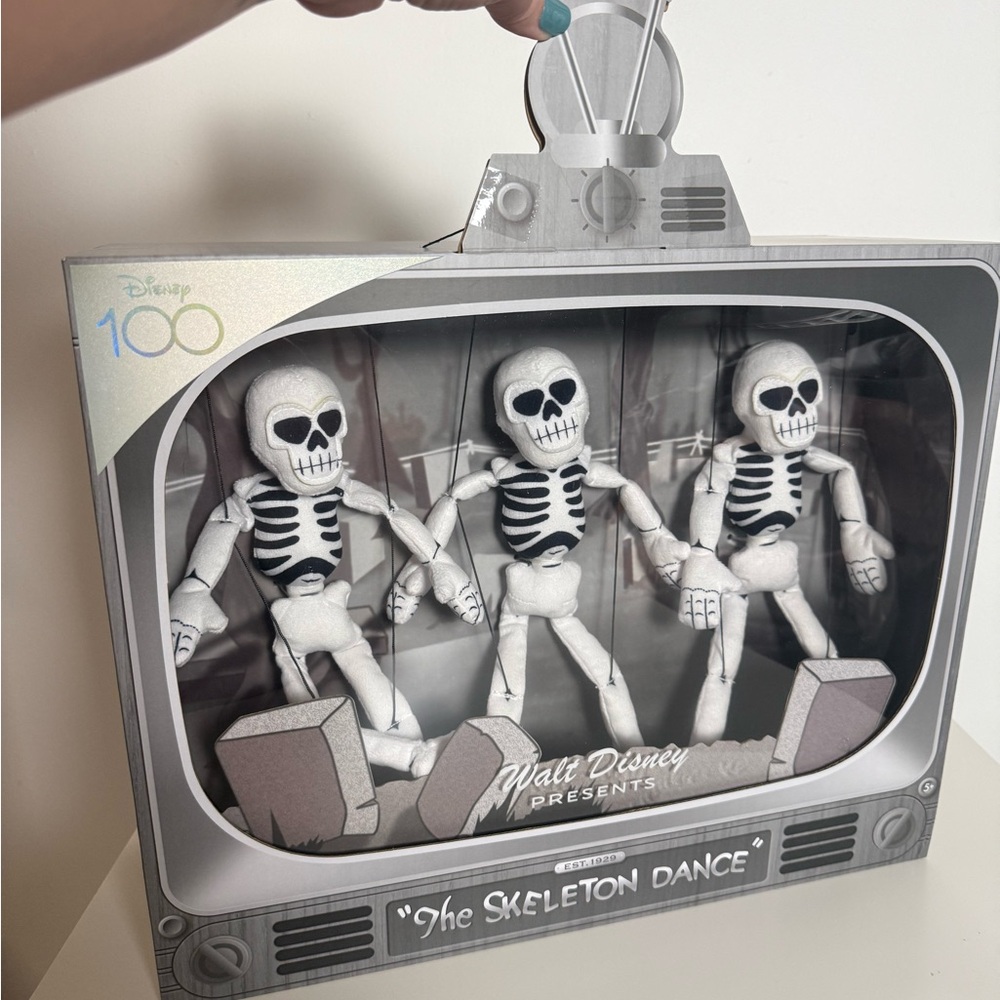 Disney The Skeleton Dance Vintage Box - Black and Brown - Picture 4 of 9